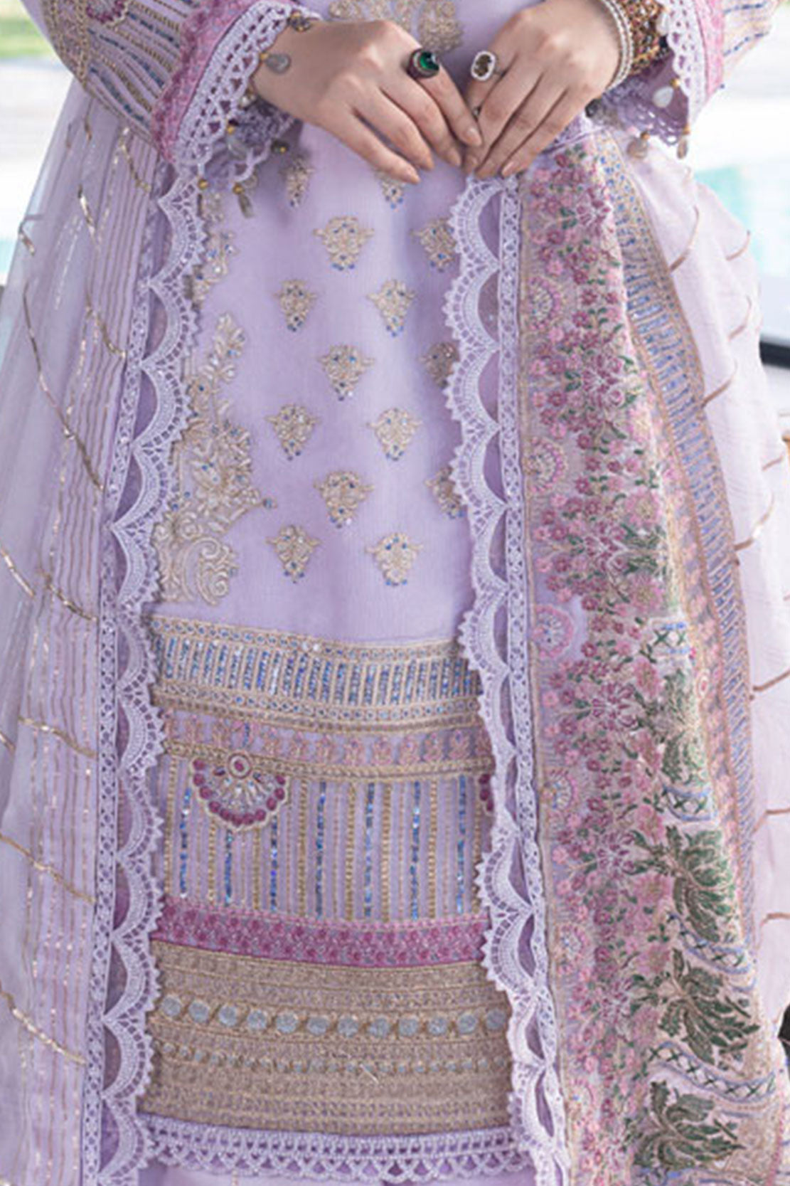 Mahiymaan Luxury Lawn Eid Edit by Alzohaib '22 D# 4A