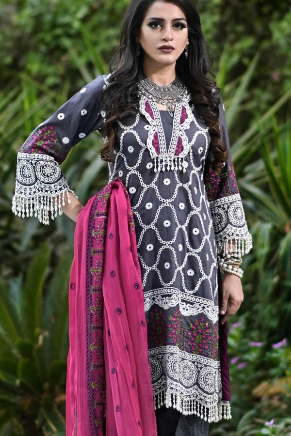 Nazia Malik Lawn Kari`21 D#08