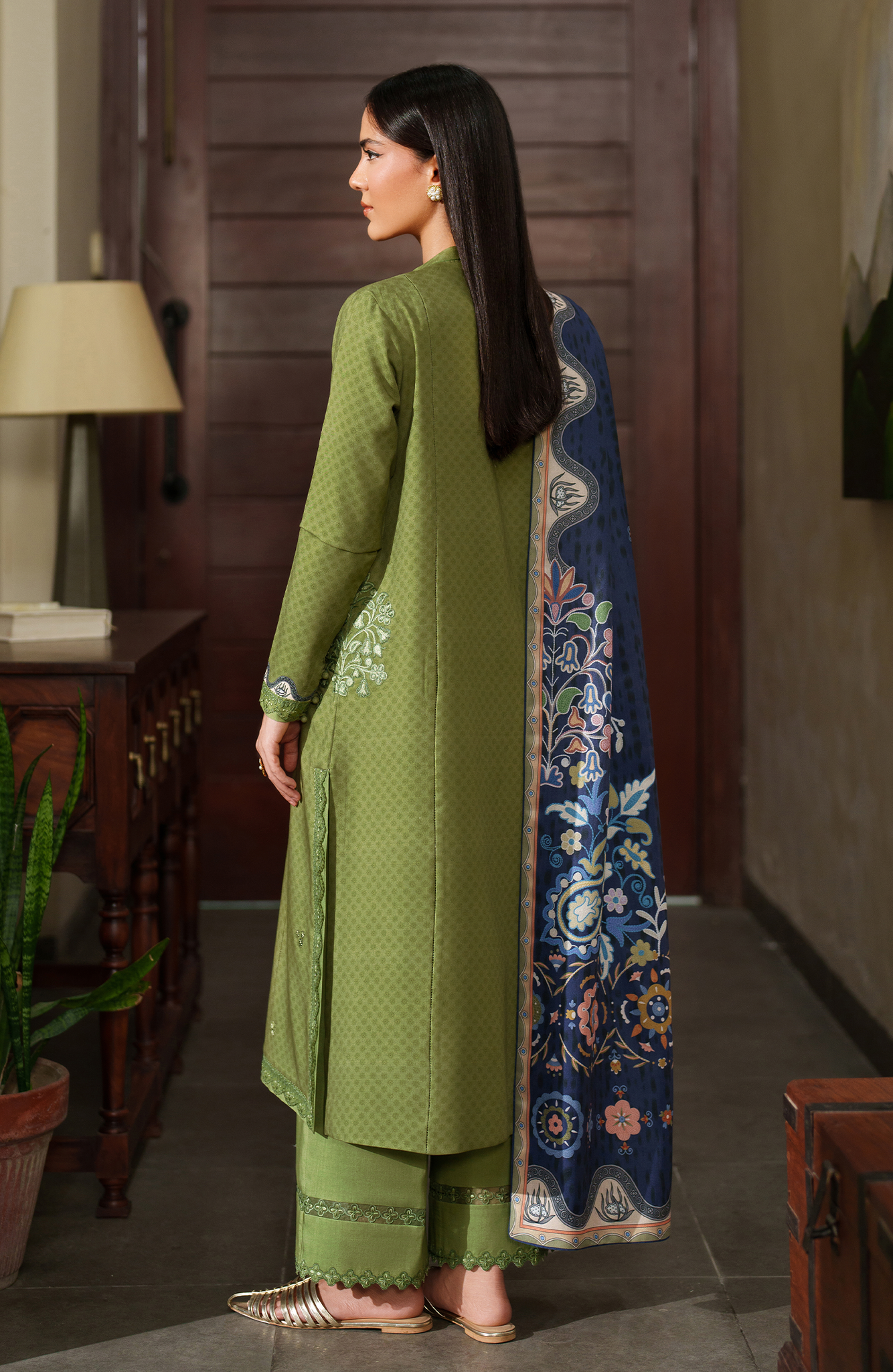 Seran Bellini Emb Winter`25 D#11