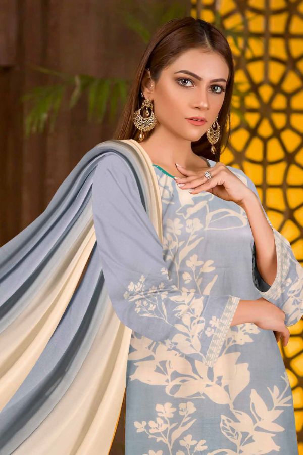 RA Ushna Premium Lawn`25 D#3