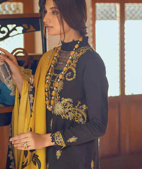 Roheenaz Luxury Winter'22 RNZ#7 B (Manal)