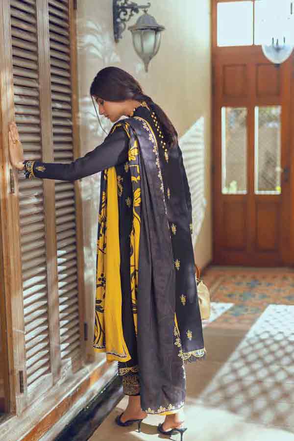 Roheenaz Luxury Winter'22 RNZ#7 B (Manal)