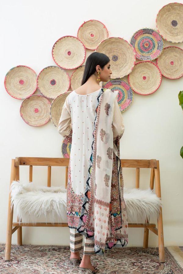 Salina Digital print Lawn`22 L Skin