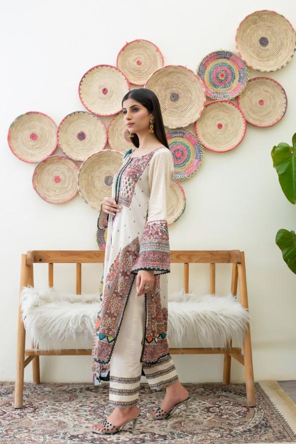 Salina Digital print Lawn`22 L Skin