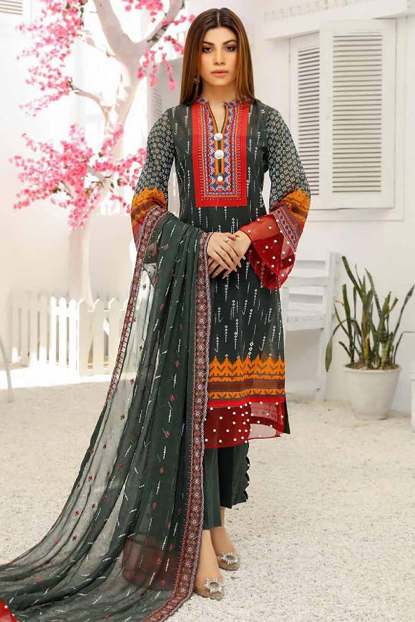 Sanam Saeed Swiss Lawn`21 D#03