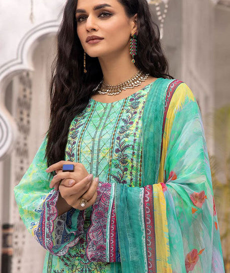 Shaista Haram Emb Lawn`23 D#15