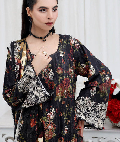 Shaista Mehwish Emb Staple`25 D#344