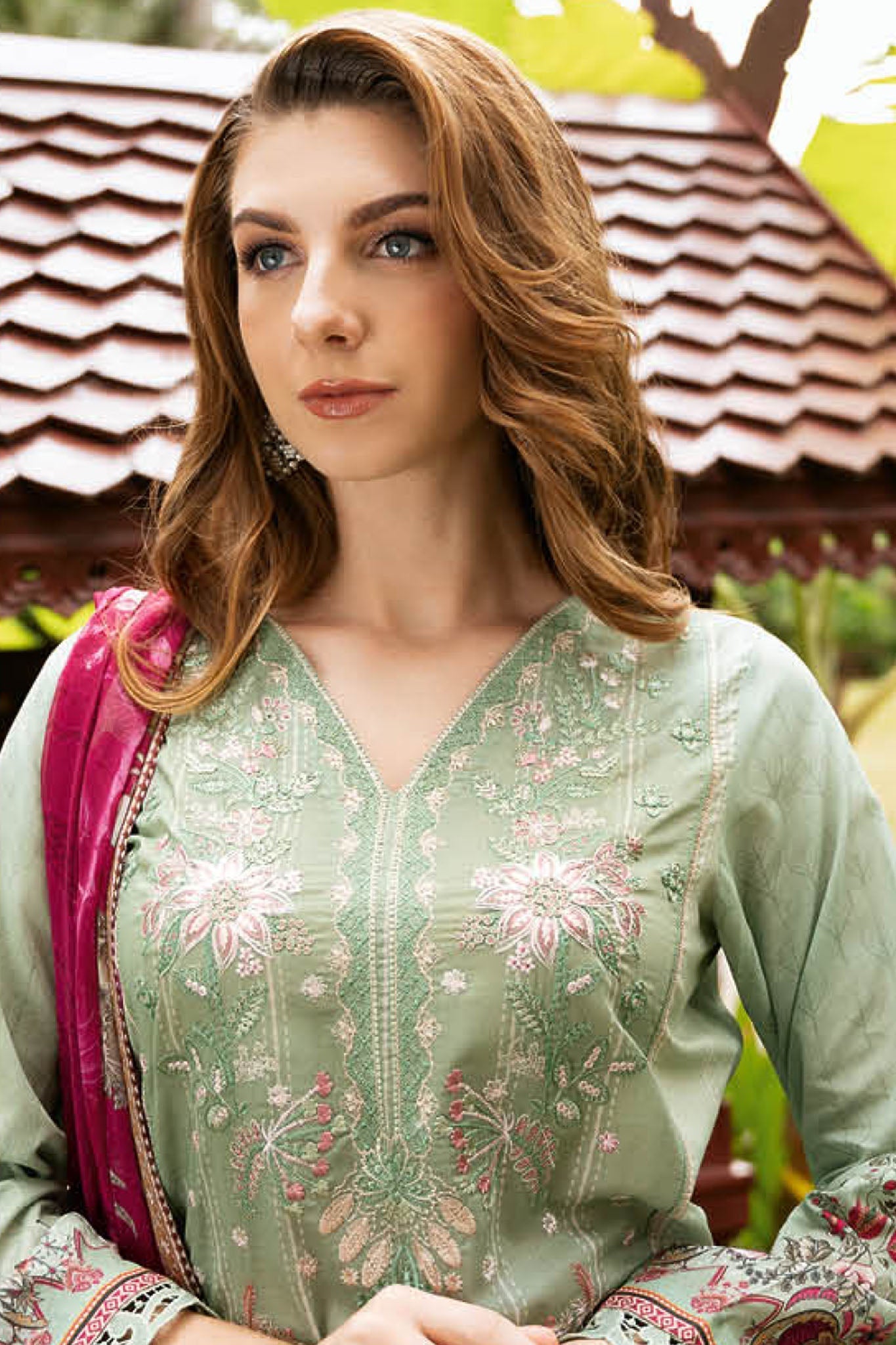 Ramsha Riwayat L/Lawn'25 Vol-11 Y#1104
