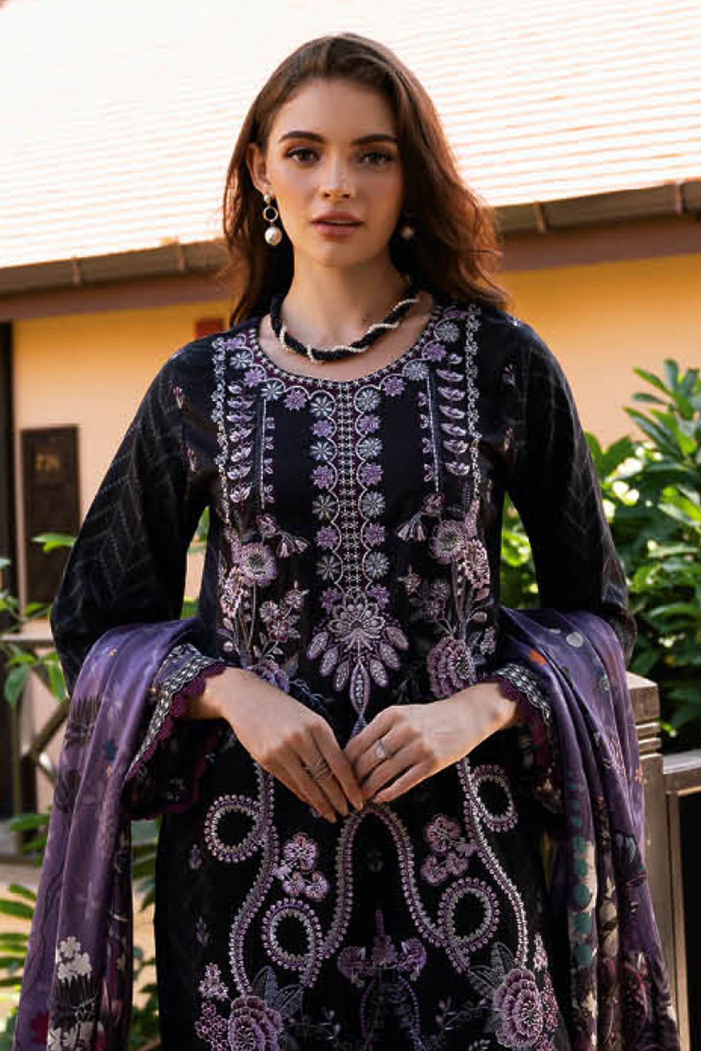 Ramsha Riwayat L/Lawn'25 Vol-11 Y#1105
