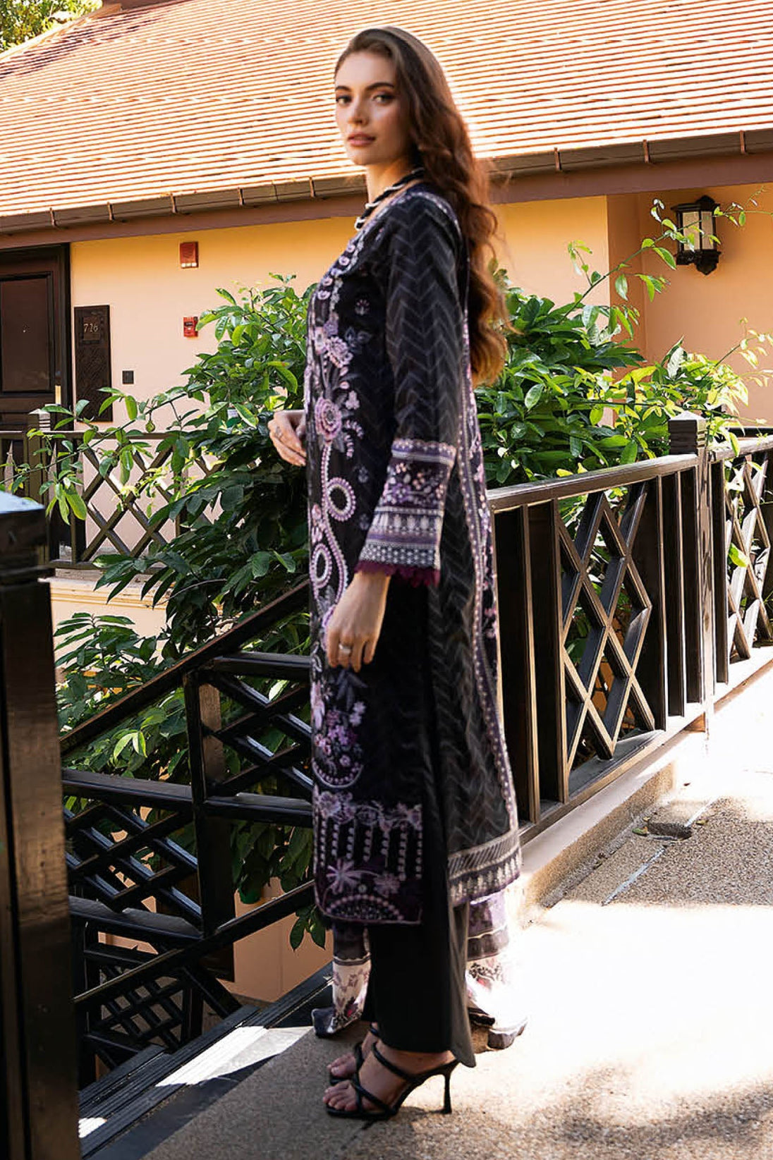 Ramsha Riwayat L/Lawn'25 Vol-11 Y#1105