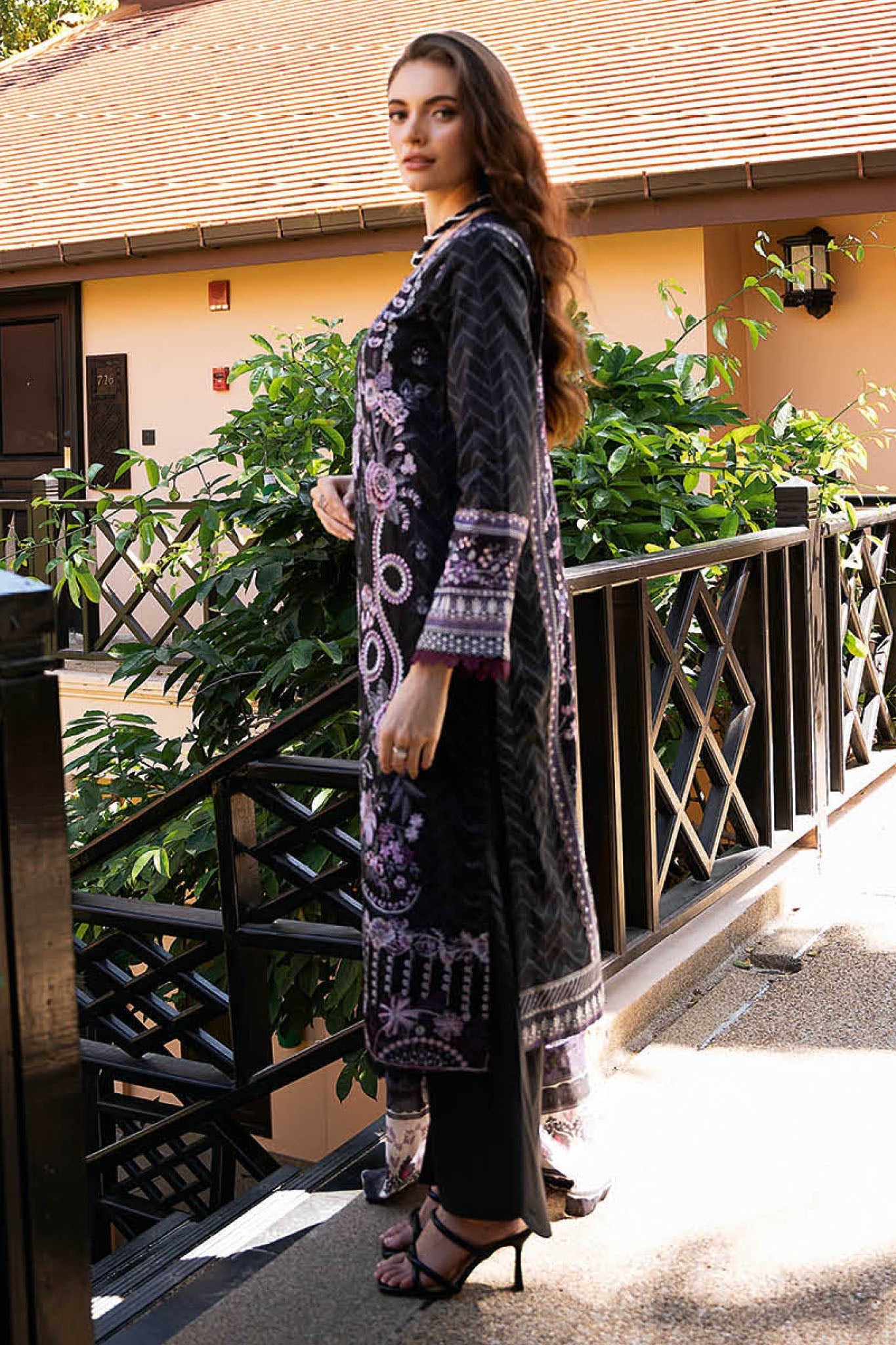 Ramsha Riwayat L/Lawn'25 Vol-11 Y#1105