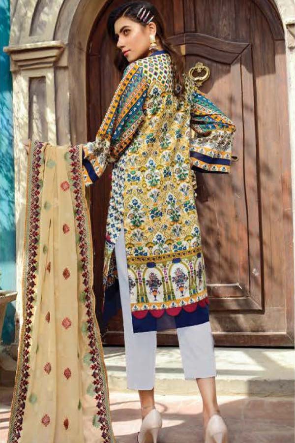 Zebaish Arzo Emb Lawn`21 D#04