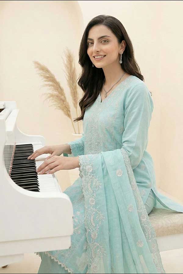 Zunaira Lavender Emb Lawn`26 L#3
