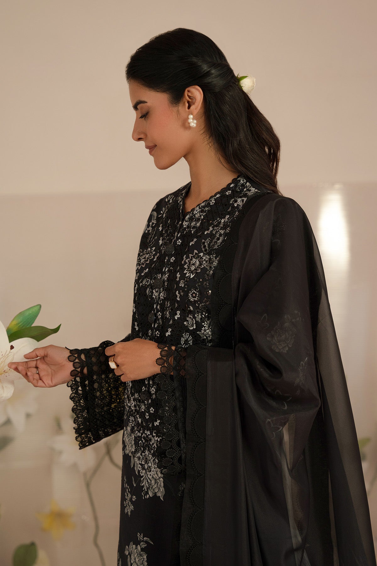 Afrozeh Floral Charm Lawn`25 AL#07