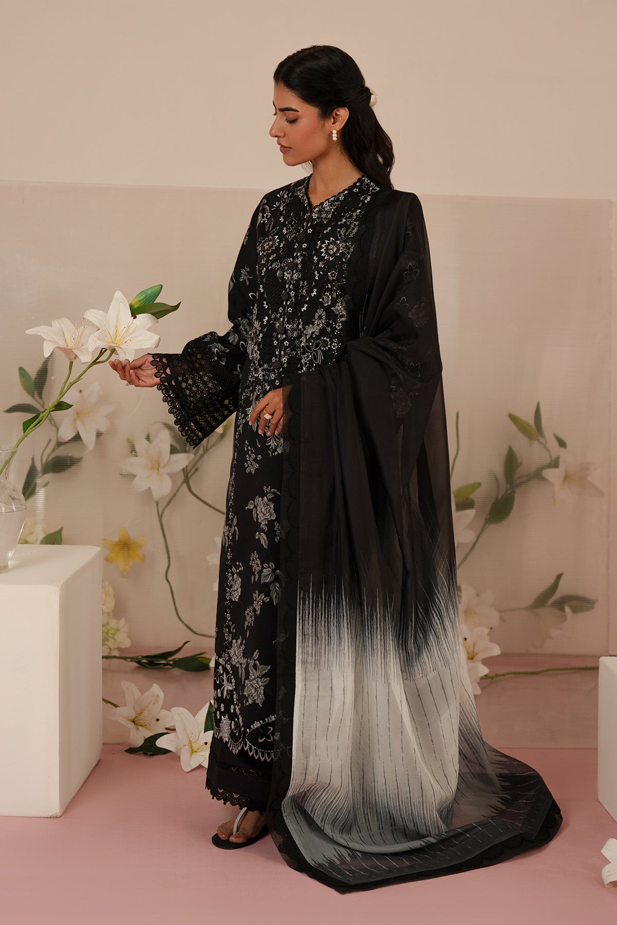 Afrozeh Floral Charm Lawn`25 AL#07