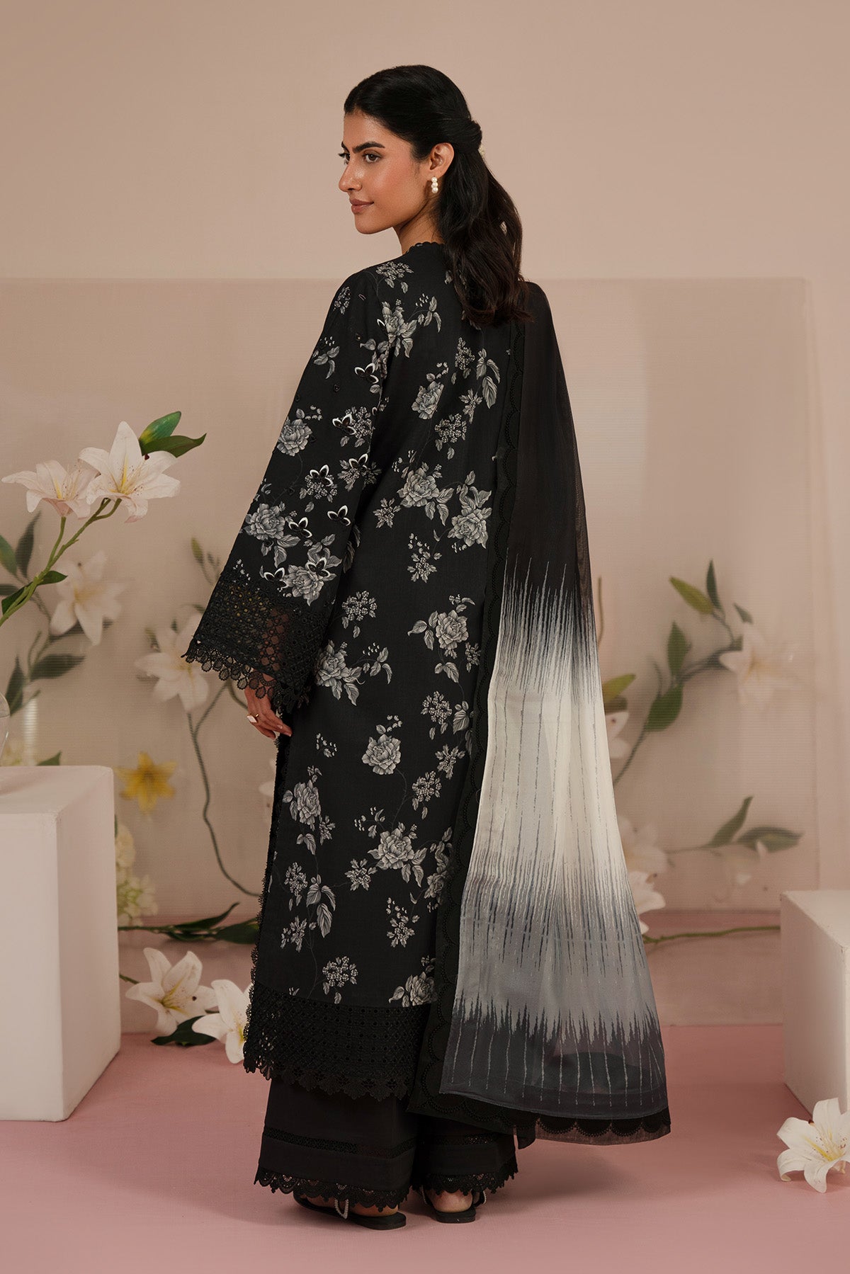 Afrozeh Floral Charm Lawn`25 AL#07