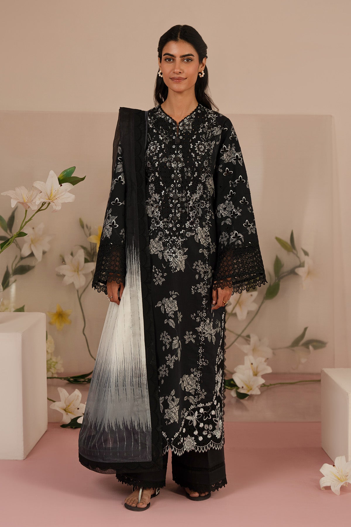 Afrozeh Floral Charm Lawn`25 AL#07