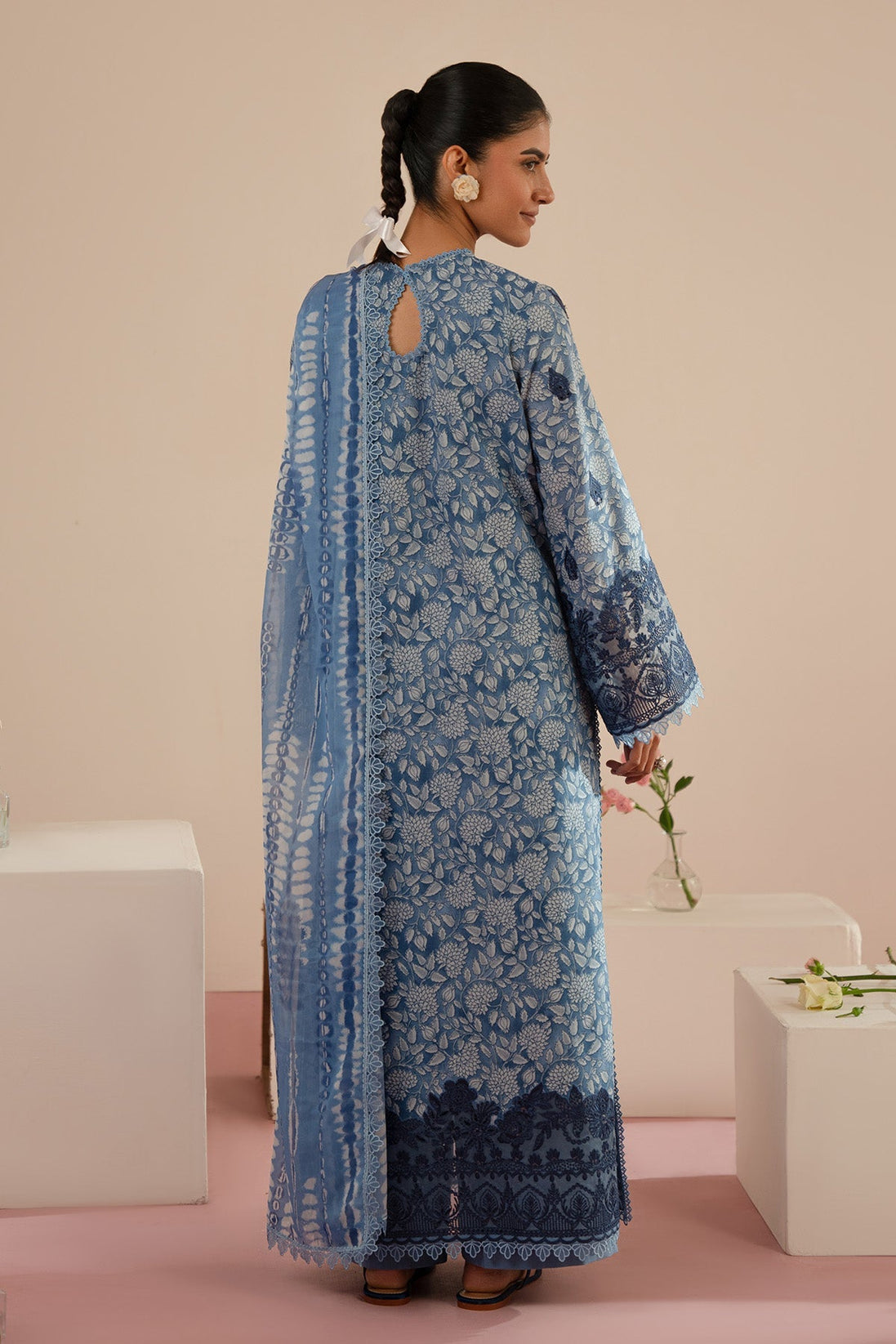Afrozeh Floral Charm Lawn`25 AL#05