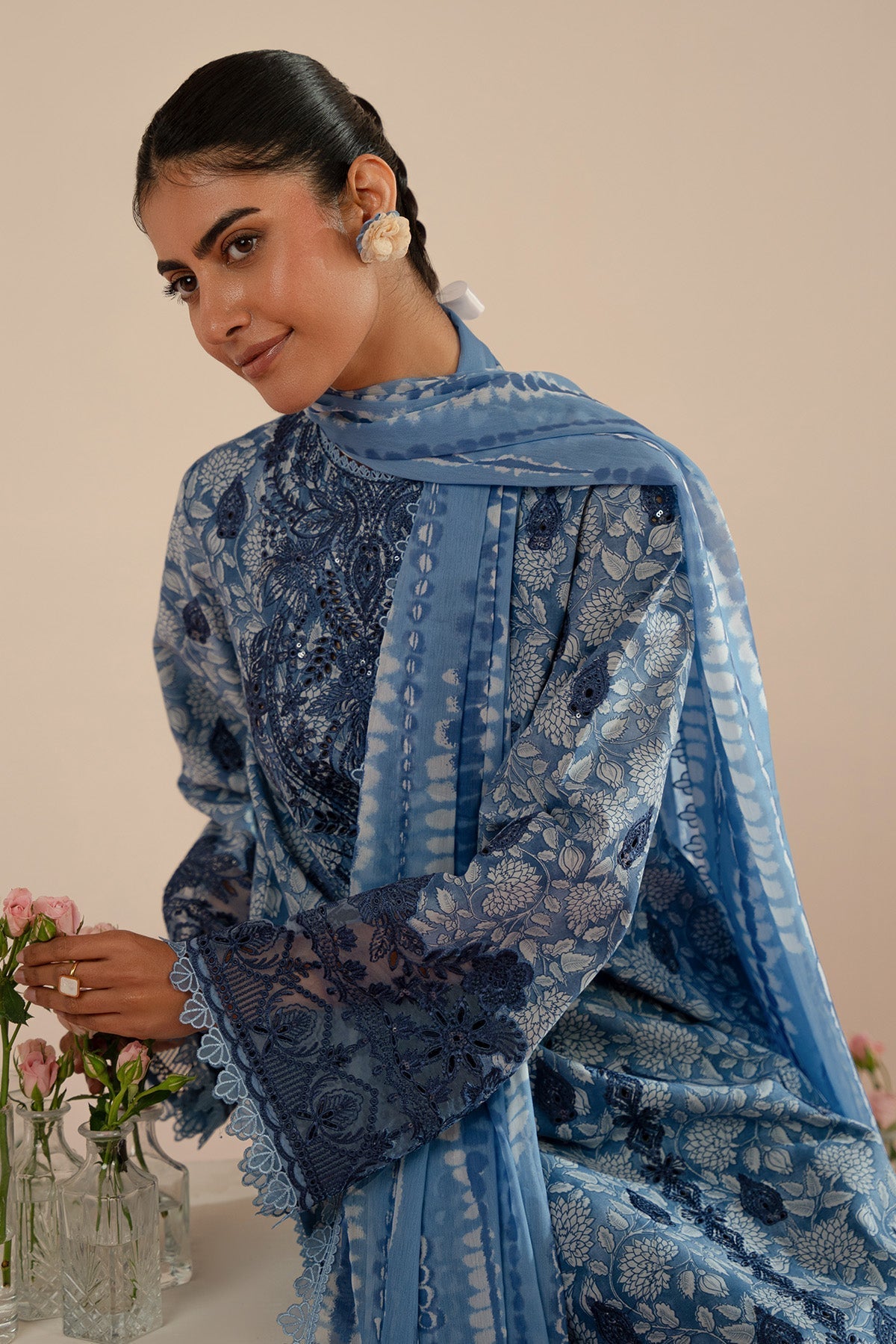 Afrozeh Floral Charm Lawn`25 AL#05