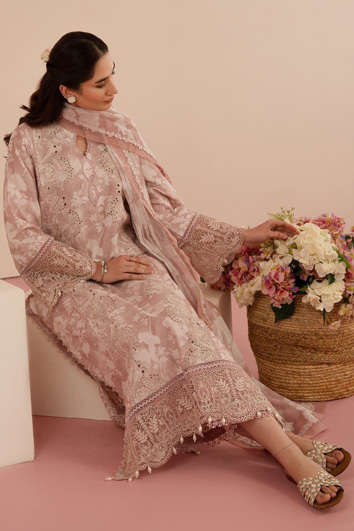 Afrozeh Floral Charm Lawn`25 AL#08