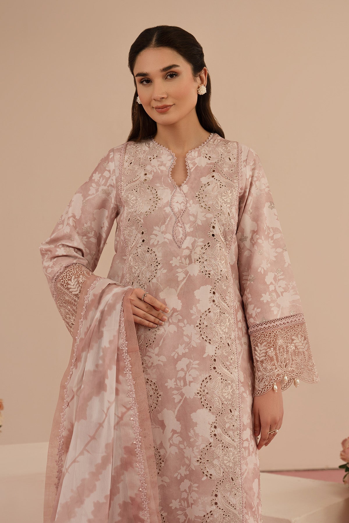 Afrozeh Floral Charm Lawn`25 AL#08