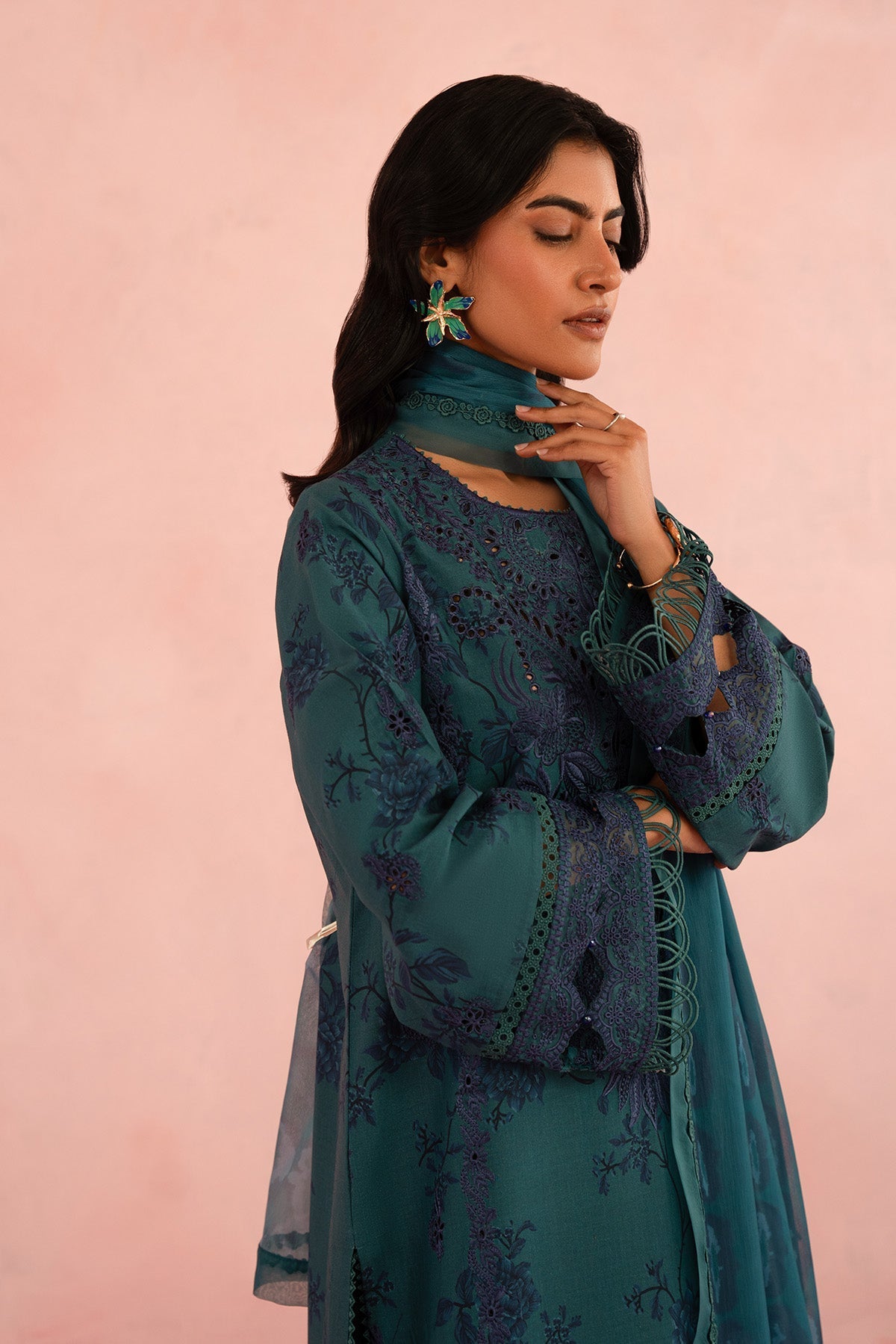 Afrozeh Floral Charm Lawn`25 AL#03