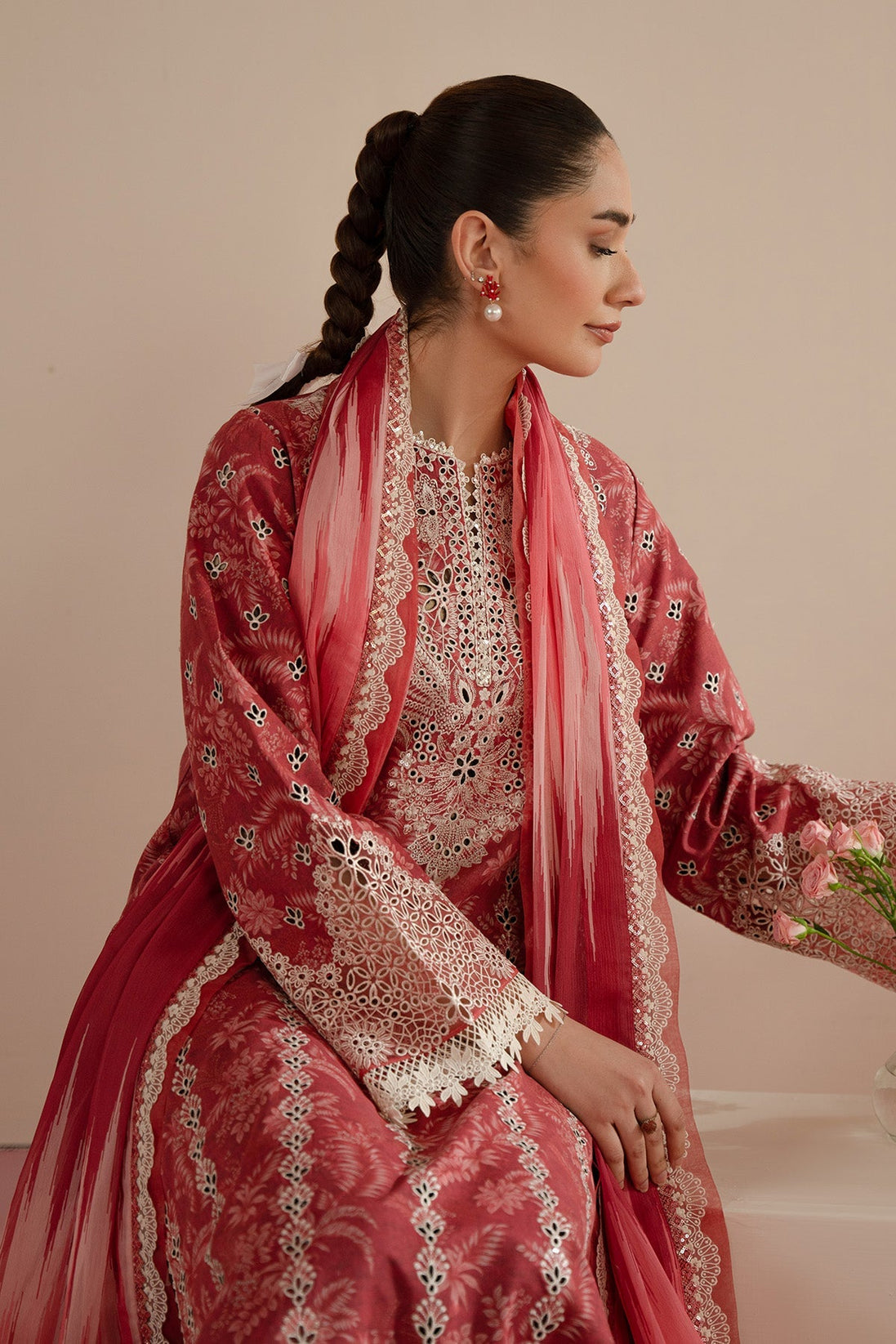 Afrozeh Floral Charm Lawn`25 AL#01