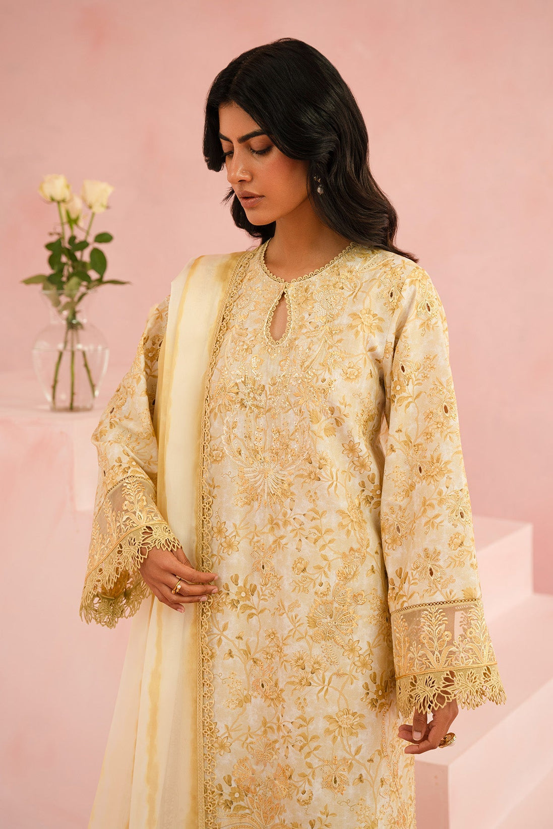 Afrozeh Floral Charm Lawn`25 AL#06