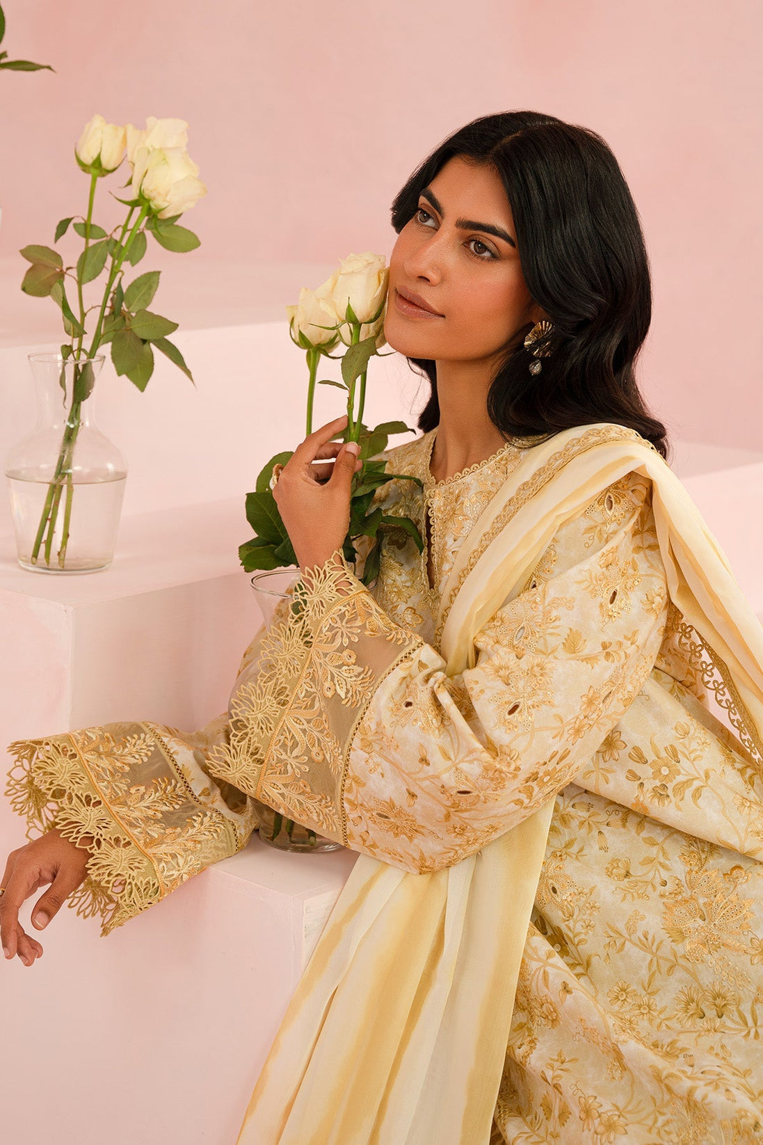 Afrozeh Floral Charm Lawn`25 AL#06