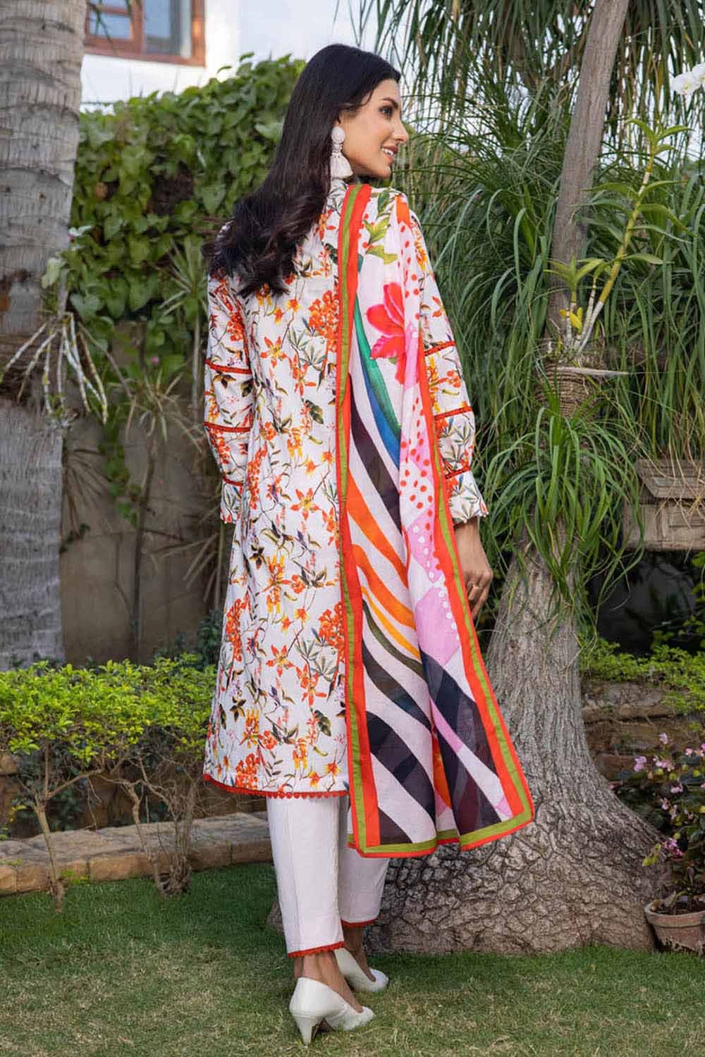 Gul Ahmed Lawn`23 CL#32290 A