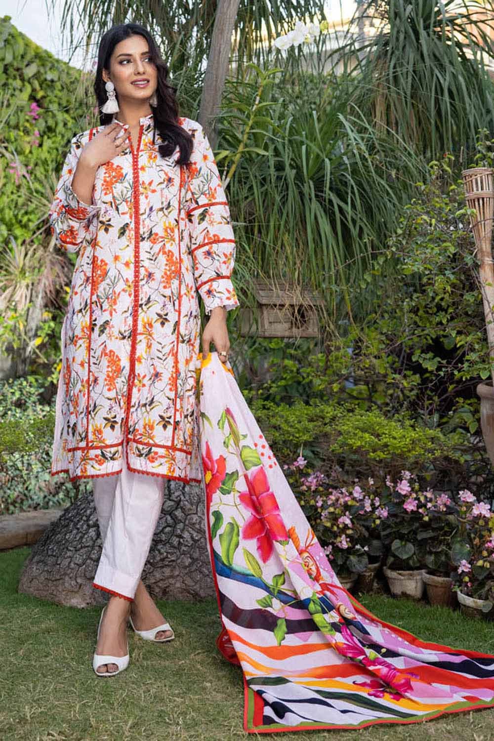 Gul Ahmed Lawn`23 CL#32290 A