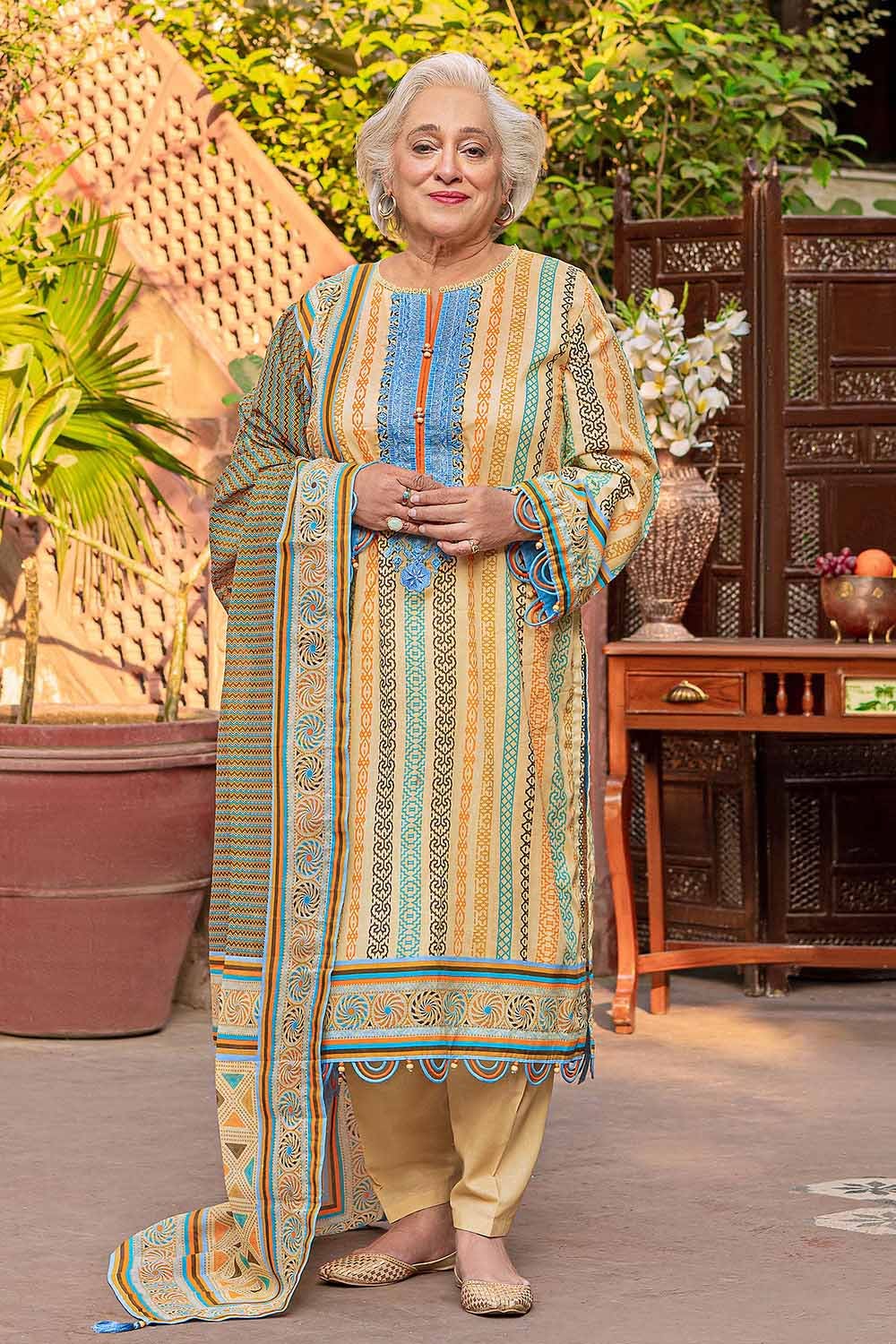 Gul Ahmed Lawn`23 CL#32129-A