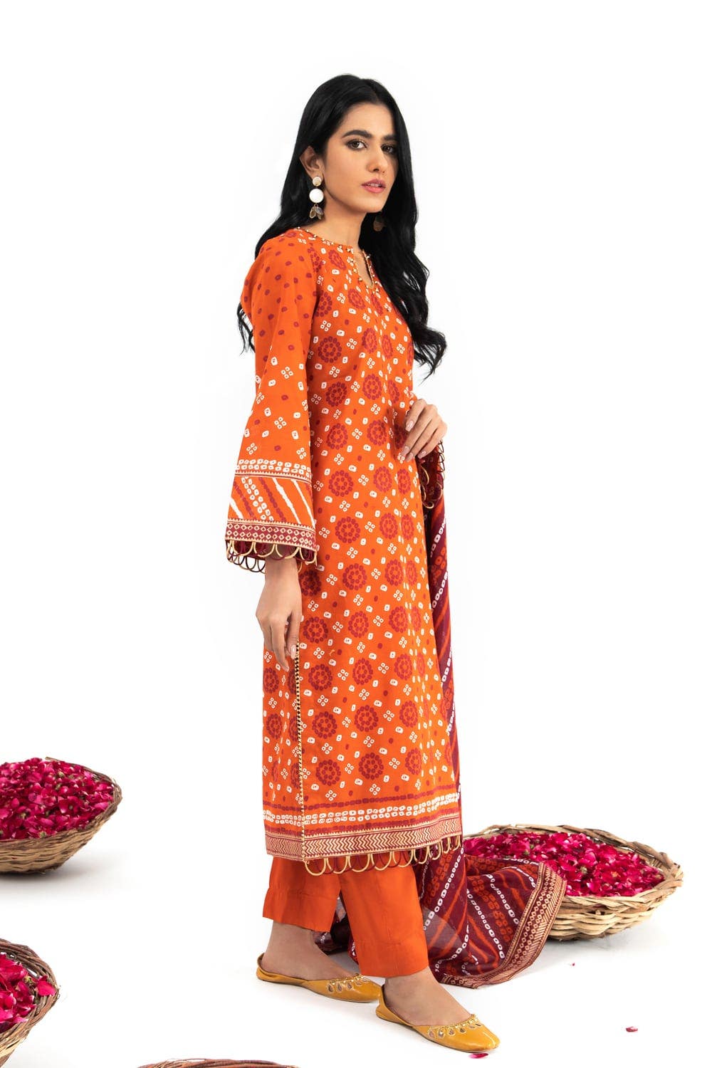 Gul Ahmed Summer`22 CL-22036 A