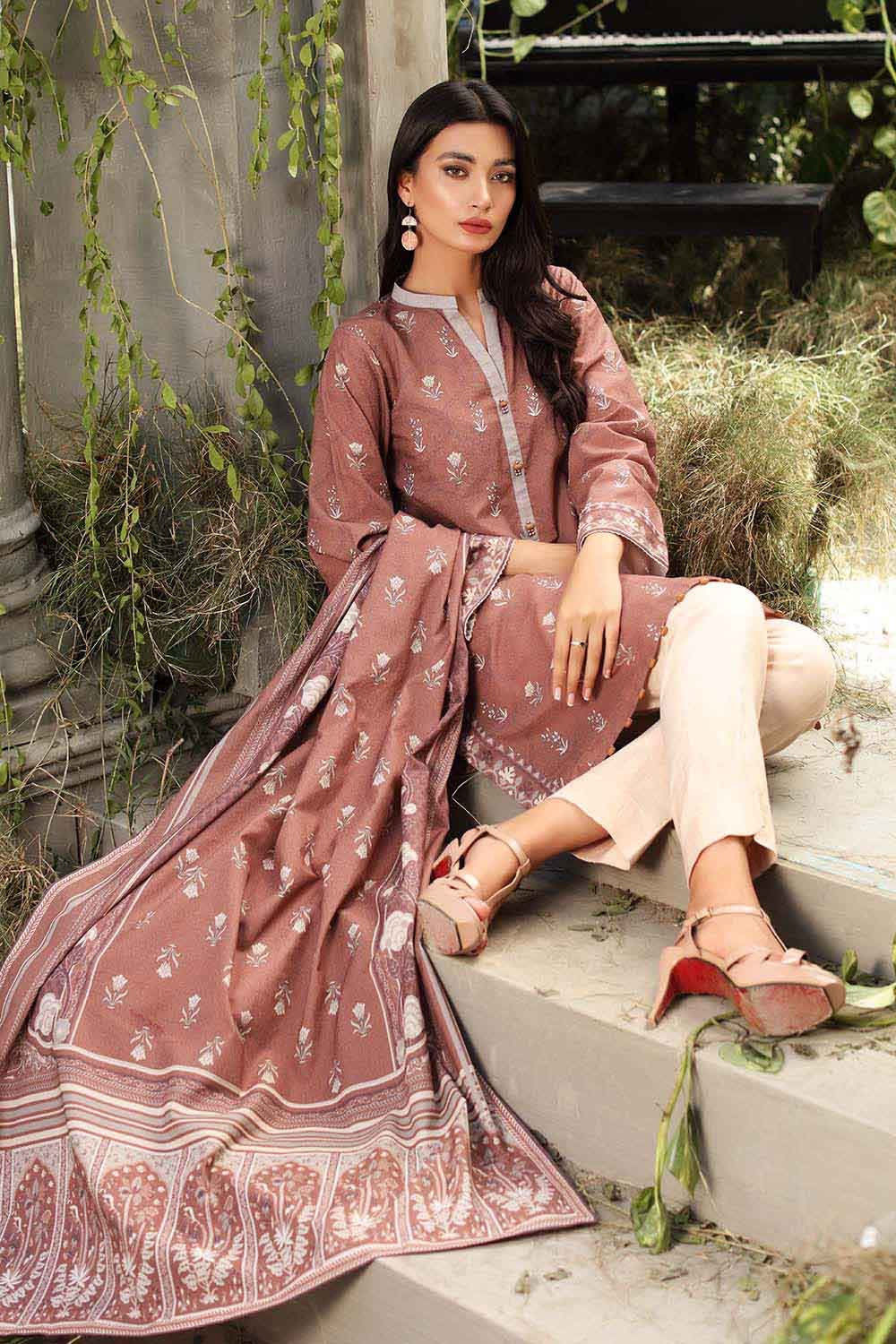Gul Ahmed Winter Collection`22 AY#12037-A