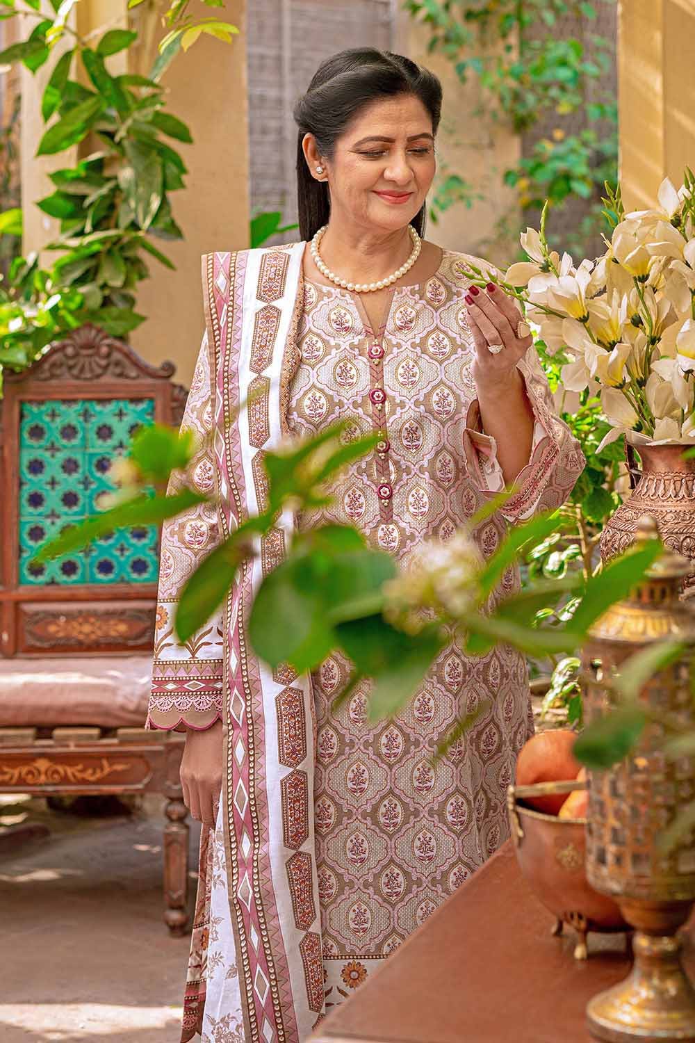 Gul Ahmed Lawn`23 CL#32081-B