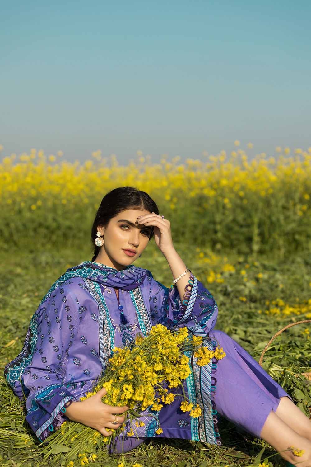 Gul Ahmed Lawn`23 CL#32393 A