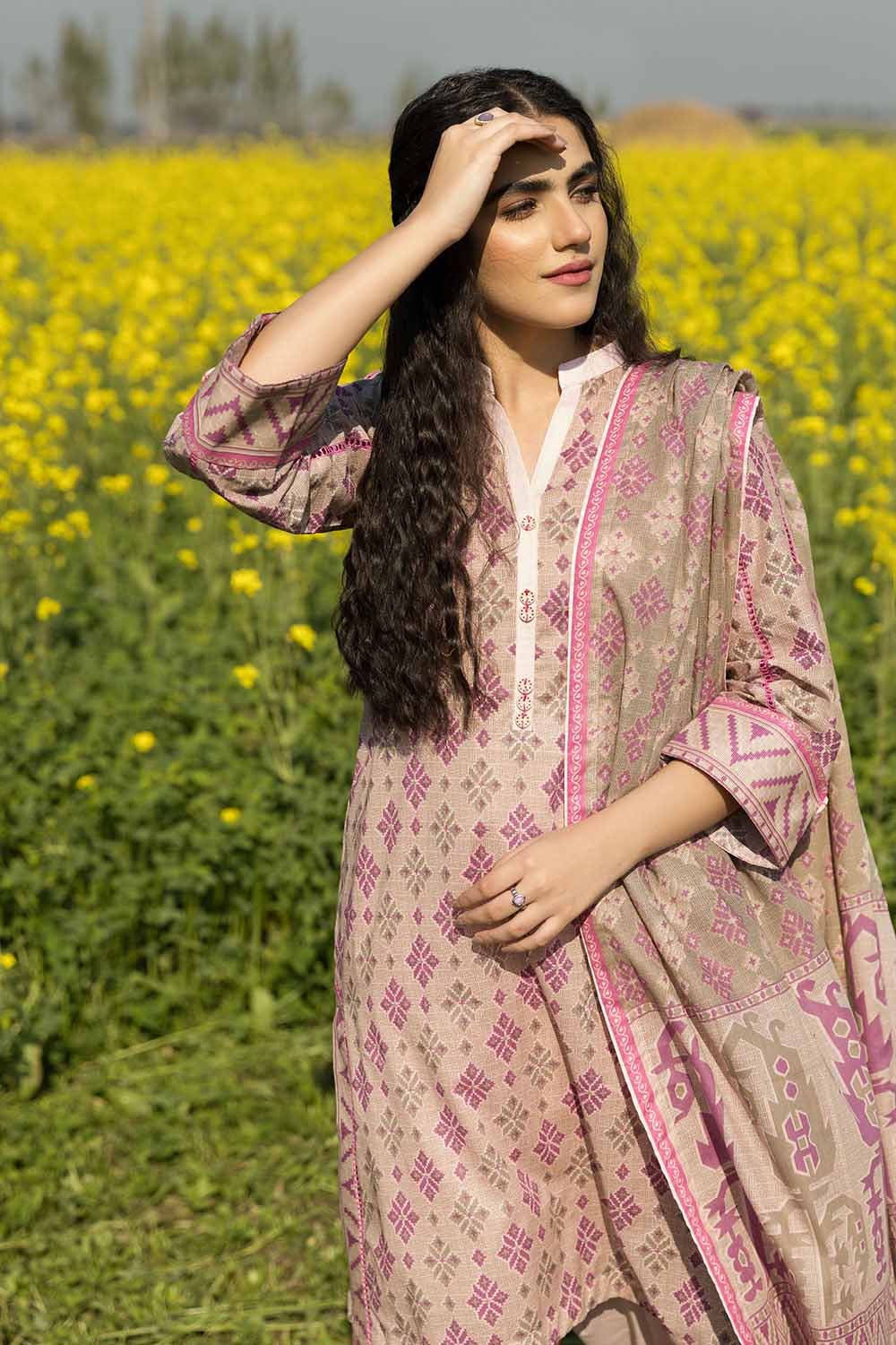 Gul Ahmed Lawn`23 CL#32427 A