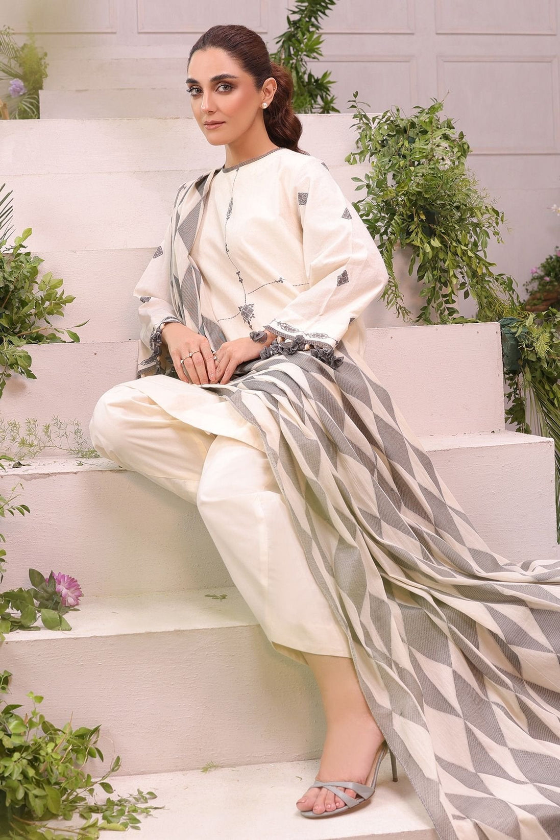Al-Karam Mid Summer`22 MS#4 Off White