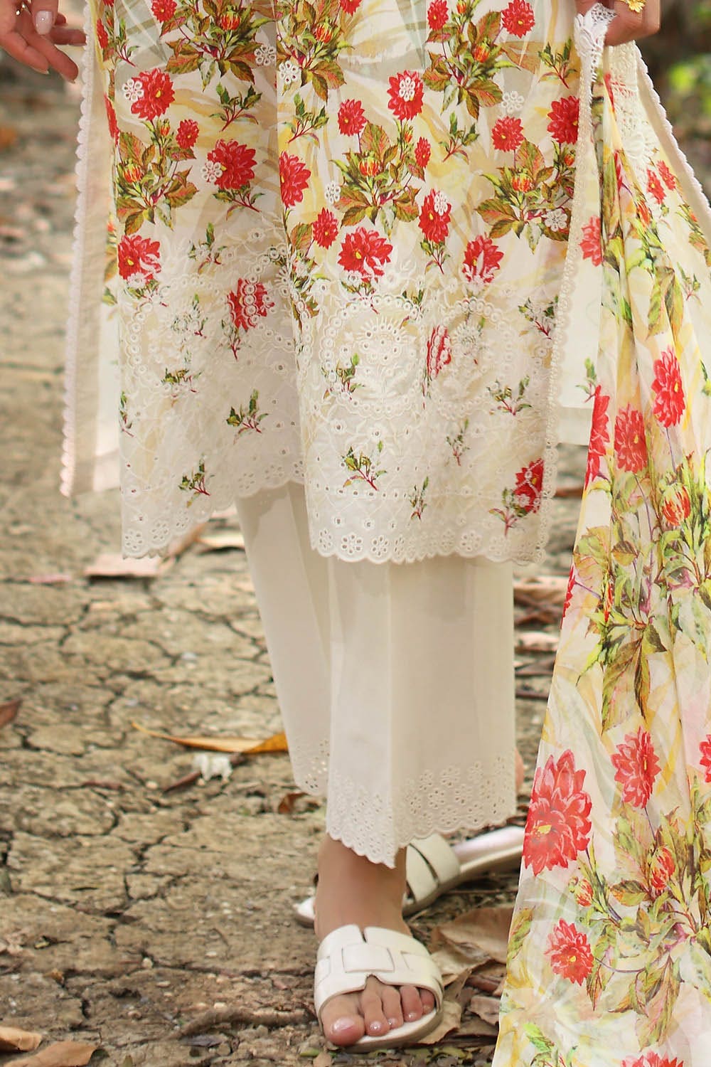Gul Ahmed Summer Lawn'25 PR#52006-A