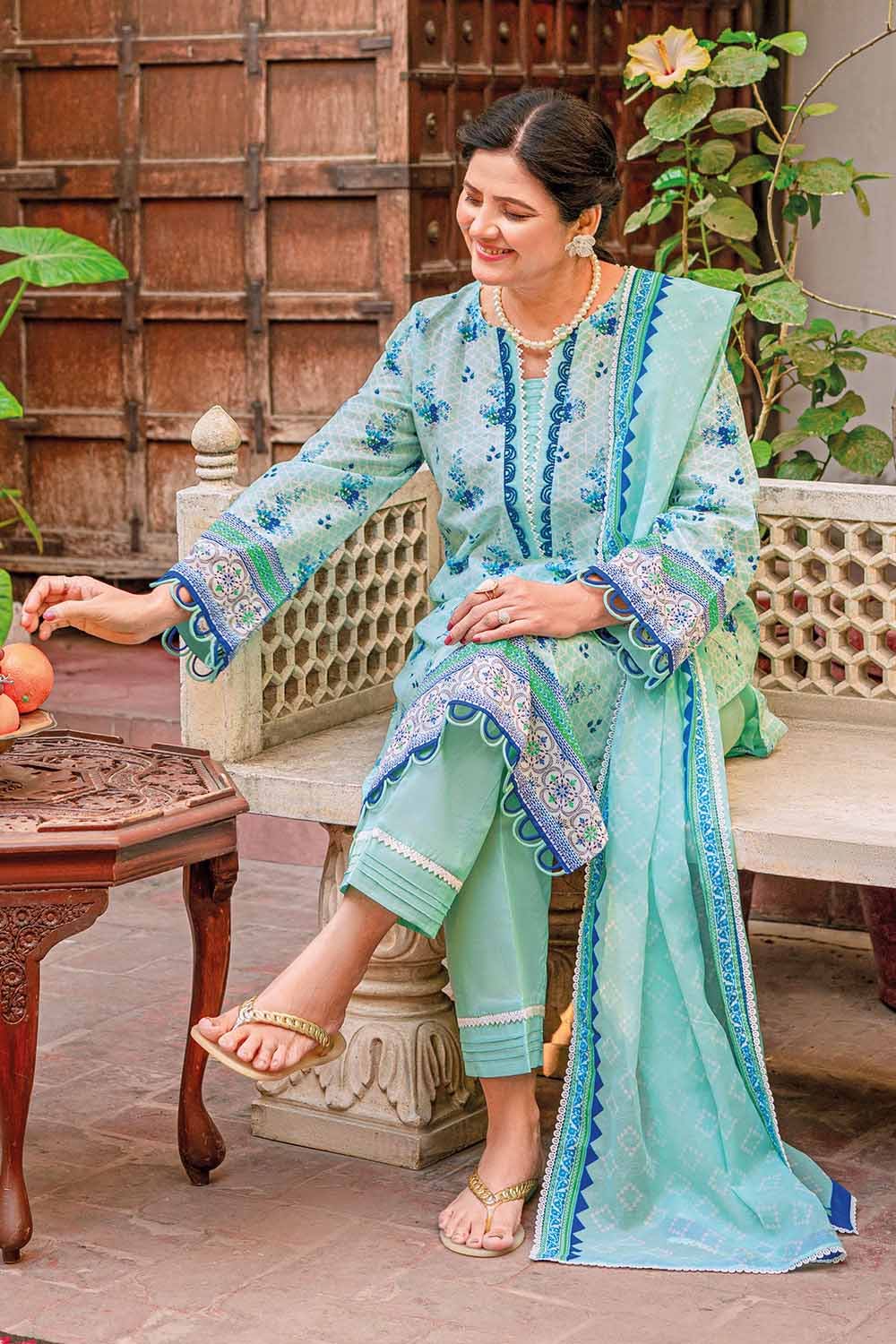 Gul Ahmed Lawn`23 CL#32127-A