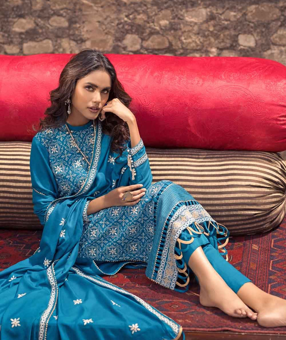 Gul Ahmed Winter Collection`21 AP # 12065
