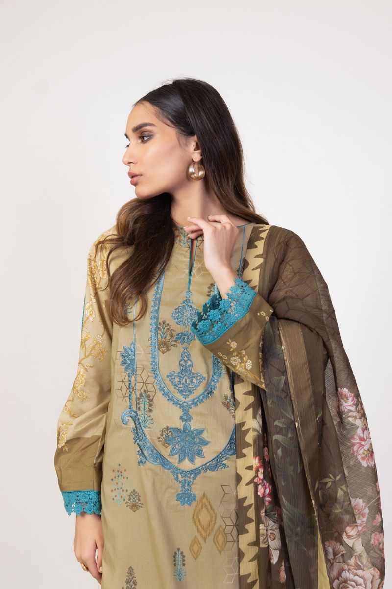 Al Karam Spring Summer`22 SS#7.1 Beige
