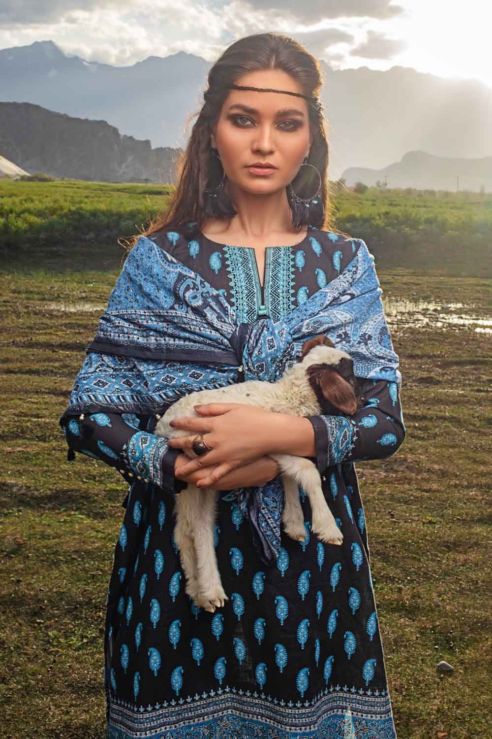 Gul Ahmed Winter Collection`21 PVS # 12013