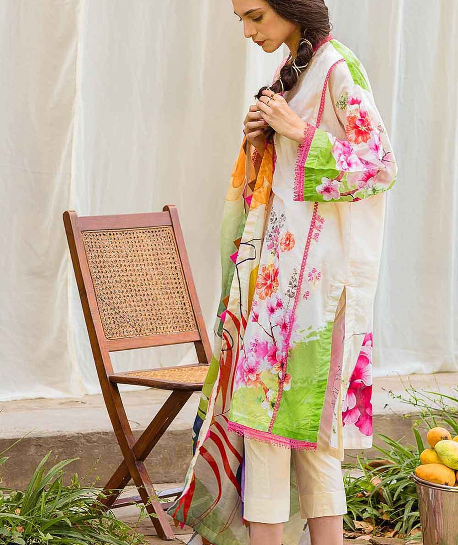 Gul Ahmed Summer`22 CNZ-12002