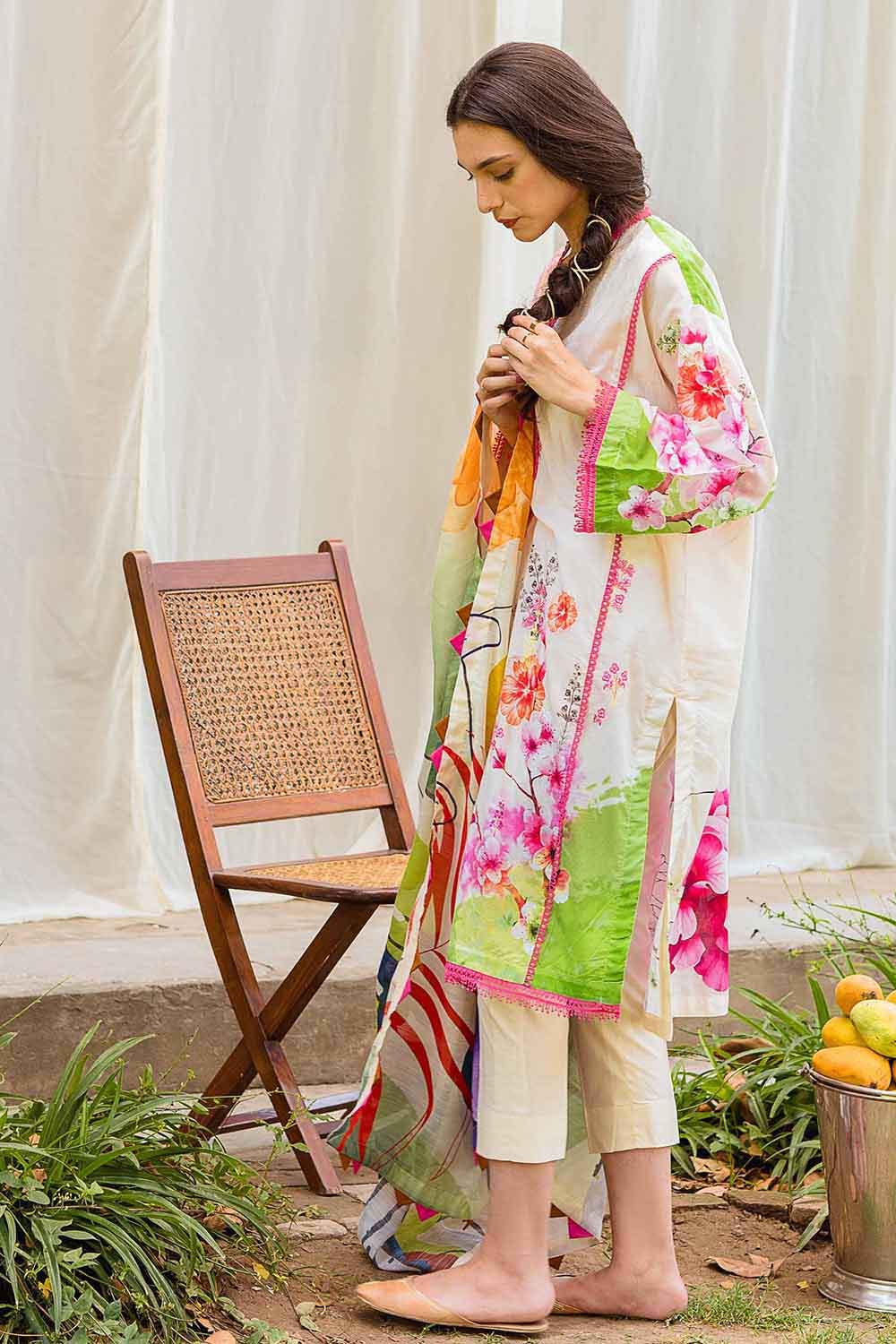 Gul Ahmed Summer`22 CNZ-12002